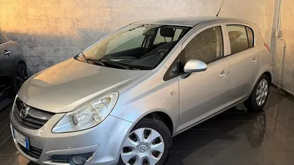 Usata Opel Corsa Club 80 CV (58 kW) 2008 Berlina