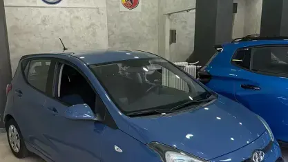 Usata Hyundai i10 67 CV (49 kW) 2015 Blu/azzurro Utilitaria