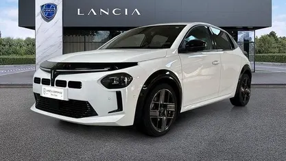 Usata Lancia Ypsilon 101 CV (74 kW) 2025 Bianco Utilitaria