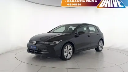 Usata VW Golf VIII Style 150 CV (110 kW) 2025 Grenadill black metallizzato Berlina