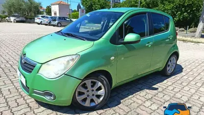 Usata Opel Agila Enjoy 68 CV (50 kW) 2009 Verde Utilitaria