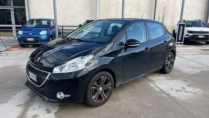 Begagnad Peugeot 208 Active 68 HK (50 kW) 2014 Svart Halvkombi