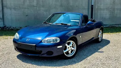 Usata Mazda MX5 110 CV (80 kW) 2003 Blu Cabrio