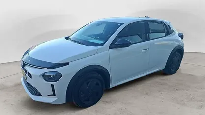 Usata Lancia Ypsilon 100 CV (73 kW) 2024 Utilitaria