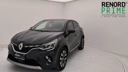 Blu scuro Usata 2023 Renault Captur Techno SUV | 17.900 € (Buon prezzo)