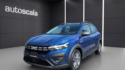 Blu Usata 2023 Dacia Sandero Expression Tre volumi | 13.990 € (Buon prezzo)