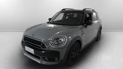 Moonwalk grey metallic Usata 2020 Mini Cooper SD Countryman Hype SUV | 23.900 € (Buon prezzo)