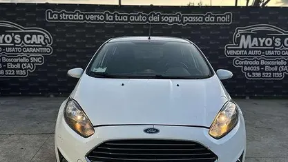 Usata 2015 Ford Fiesta Tre volumi | 5499 € (Buon prezzo)