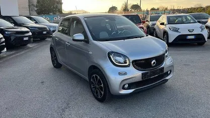 Usata Smart ForFour Passion 71 CV (52 kW) 2015 Giallo Utilitaria