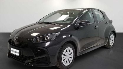 Usata Toyota Yaris Hybrid Active 116 CV (85 kW) 2025 Nero Utilitaria
