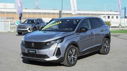Usata Peugeot 3008 Allure 131 CV (96 kW) 2022 Argento SUV