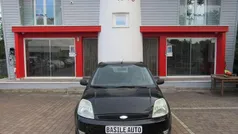 Nero Usata 2006 Ford Fiesta Ghia Due volumi | 1800 € (Buon prezzo)