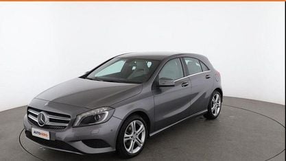Gebraucht Mercedes A180 110 PS (80 kW) 2015 Grau Limousine