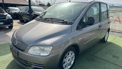 Usata Fiat Multipla Emotion 120 CV (88 kW) 2008 Grigio Monovolume