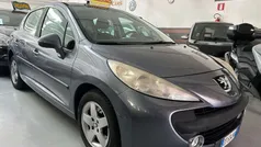 Usata 2009 Peugeot 207 Tre volumi | 4490 € (Buon prezzo)
