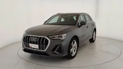 Usata Audi Q3 S-Line 150 CV (110 kW) 2023 Grigio metallizzato SUV