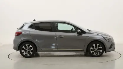 Usata Renault Clio Evolution 100 CV (73 kW) 2023 Grigiogrigio Utilitaria