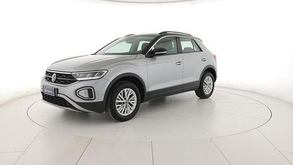 Usata VW T-Roc Life 116 CV (85 kW) 2025 Pyrit silver metallizzato nero SUV
