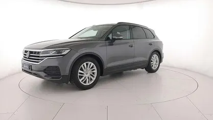Usata VW Touareg Elegance 231 CV (169 kW) 2025 3m silicon grey metallizzato SUV