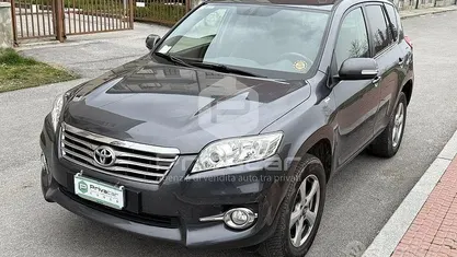 Usata Toyota RAV4 150 CV (110 kW) 2010 SUV