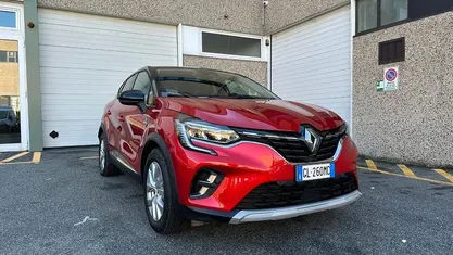 Usata Renault Captur Intens 102 CV (75 kW) 2023 Rosso SUV