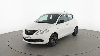 Usata Lancia Ypsilon 70 CV (51 kW) 2024 Grigio Utilitaria