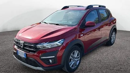 Rosso Usata 2022 Dacia Sandero Comfort Due volumi | 13.300 € (Buon prezzo)