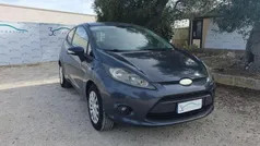 Usata 2009 Ford Fiesta Due volumi | 2800 € (Buon prezzo)