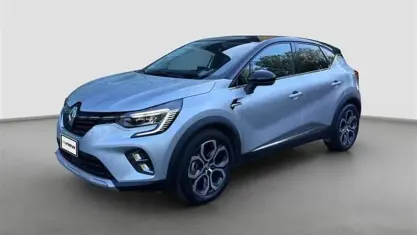 Usata Renault Captur Techno 145 CV (106 kW) 2023 Grigio chiaro SUV