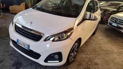 Begagnad Peugeot 108 Active 69 HK (50 kW) 2014 Vit Halvkombi