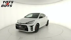 Bianco Nuova 2024 Toyota Yaris Edition Tre volumi | 44.000 € (Buon prezzo)