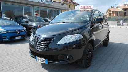 Usata Lancia Ypsilon 85 CV (62 kW) 2015 Nero Utilitaria