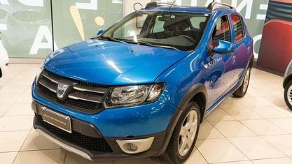 Second-hand Dacia Sandero Prestige 90 CP (66 kW) 2015 Albastru Hatchback