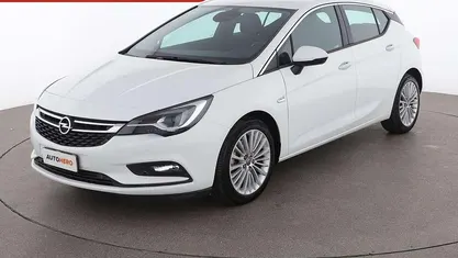 Bianco Usata 2017 Opel Astra Innovation Tre volumi | 13.699 € (Buon prezzo)