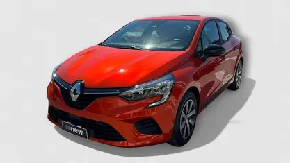 Arancione Usata 2023 Renault Clio V Equilibre Tre volumi | 12.500 € (Buon prezzo)