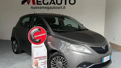 Grigio Usata 2016 Lancia Ypsilon Gold Due volumi | 8490 € (Buon prezzo)