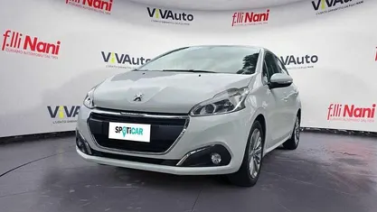 Usata 2018 Peugeot 208 Active Due volumi | 8350 € (Buon prezzo)