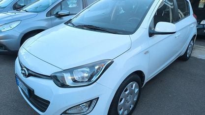 Usata Hyundai i20 Edition 86 CV (63 kW) 2014 Bianco Berlina