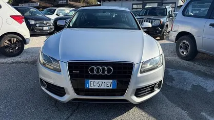 Grigio Usata 2011 Audi A5 Advanced Tre volumi | 13.000 € (Buon prezzo)