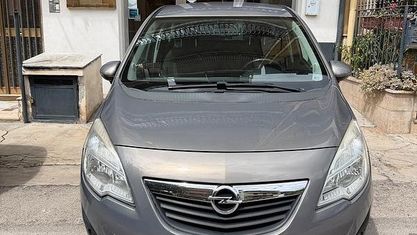 Usata Opel Meriva 95 CV (69 kW) 2012 Grigio Monovolume