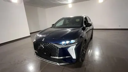 Grigio volo di notte Usata 2024 DS Automobiles DS7 Crossback SUV | 28.490 € (Buon prezzo)