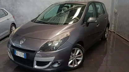 Usata Renault Scénic III Luxe 131 CV (96 kW) 2009 Grigio Monovolume