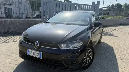 Usata VW Polo Life 95 CV (69 kW) 2025 Nero Utilitaria