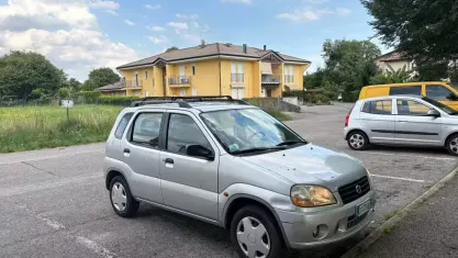 Usata Suzuki Ignis GL 94 CV (69 kW) 2003 Grigio Utilitaria