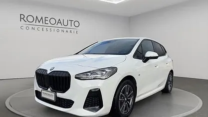 Bianco pastello Usata 2024 BMW 218 Active Tourer M Sport Monovolume | 30.900 € (Ottimo prezzo)