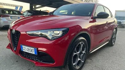 Rosso Usata 2025 Alfa Romeo Stelvio Sprint SUV | 43.900 € (Buon prezzo)