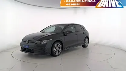 Usata VW Golf VIII R-line 131 CV (96 kW) 2024 0e grenadill black metallizzato Berlina