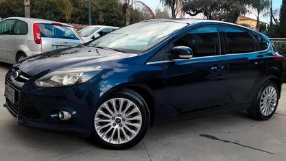 Usata Ford Focus Titanium 115 CV (84 kW) 2012 Blu Berlina