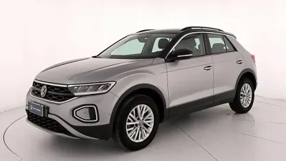Usata VW T-Roc Life 116 CV (85 kW) 2025 Pyrit silver metallizzato nero SUV