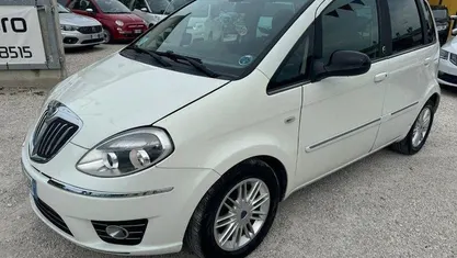 Usata Lancia Musa Gold 95 CV (69 kW) 2012 Monovolume